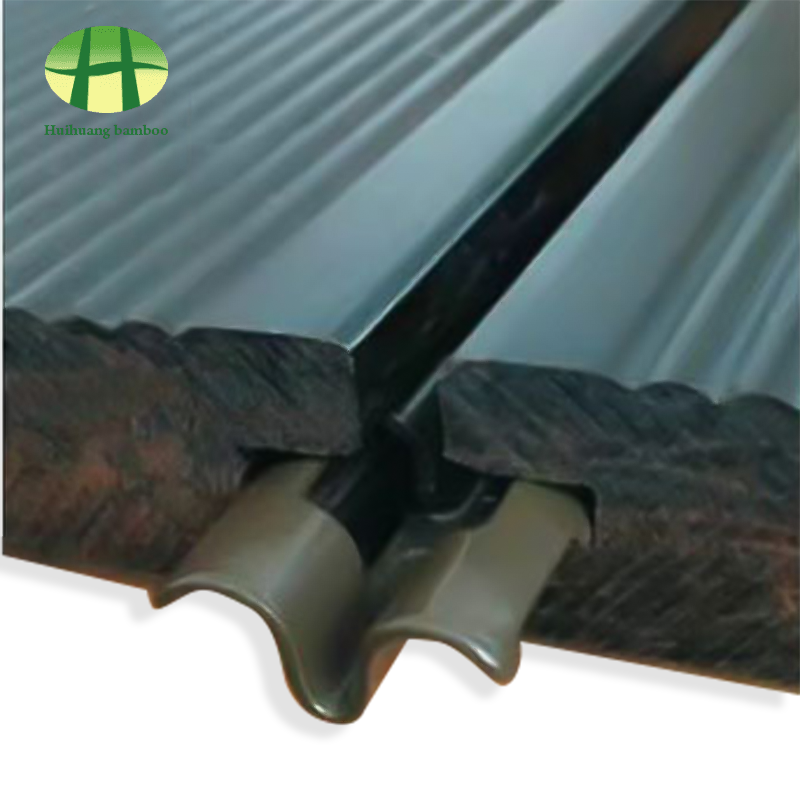 Явное сращивание гвоздей на тяжелом бамбуковом полу